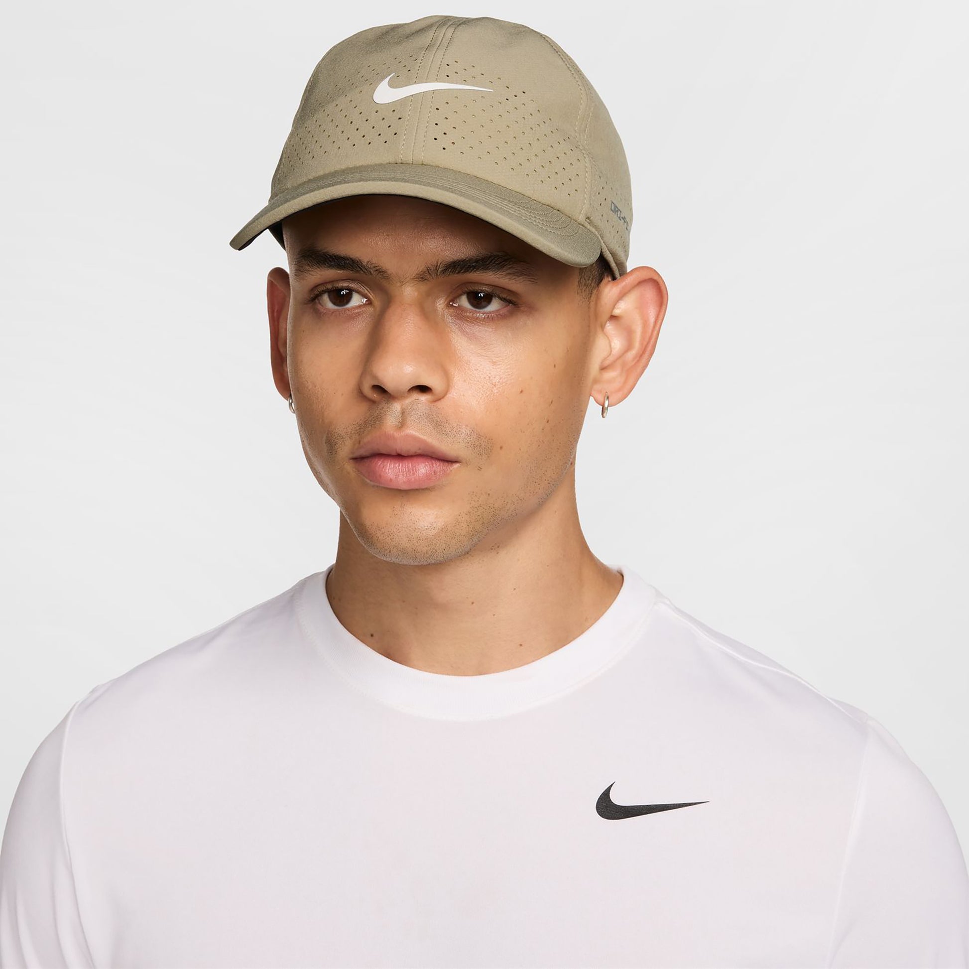 Nike Dri-Fit Advantage Club Cappellino Unisex-cachi