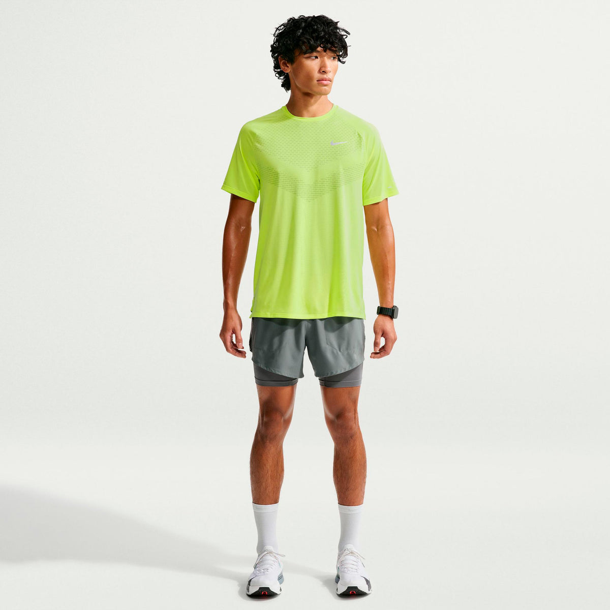 Nike Stride  Camicia da corsa Uomini - giallo limone, argento