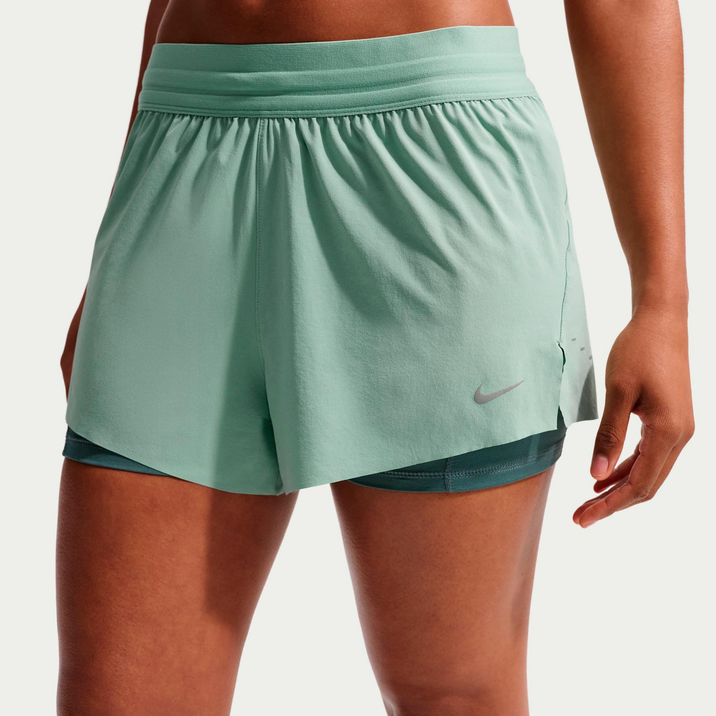 Nike Swift Pantaloncini da corsa Donna - verde chiaro, argento