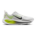 Vomero 18 Scarpe neutrali Uomini - bianco, lime