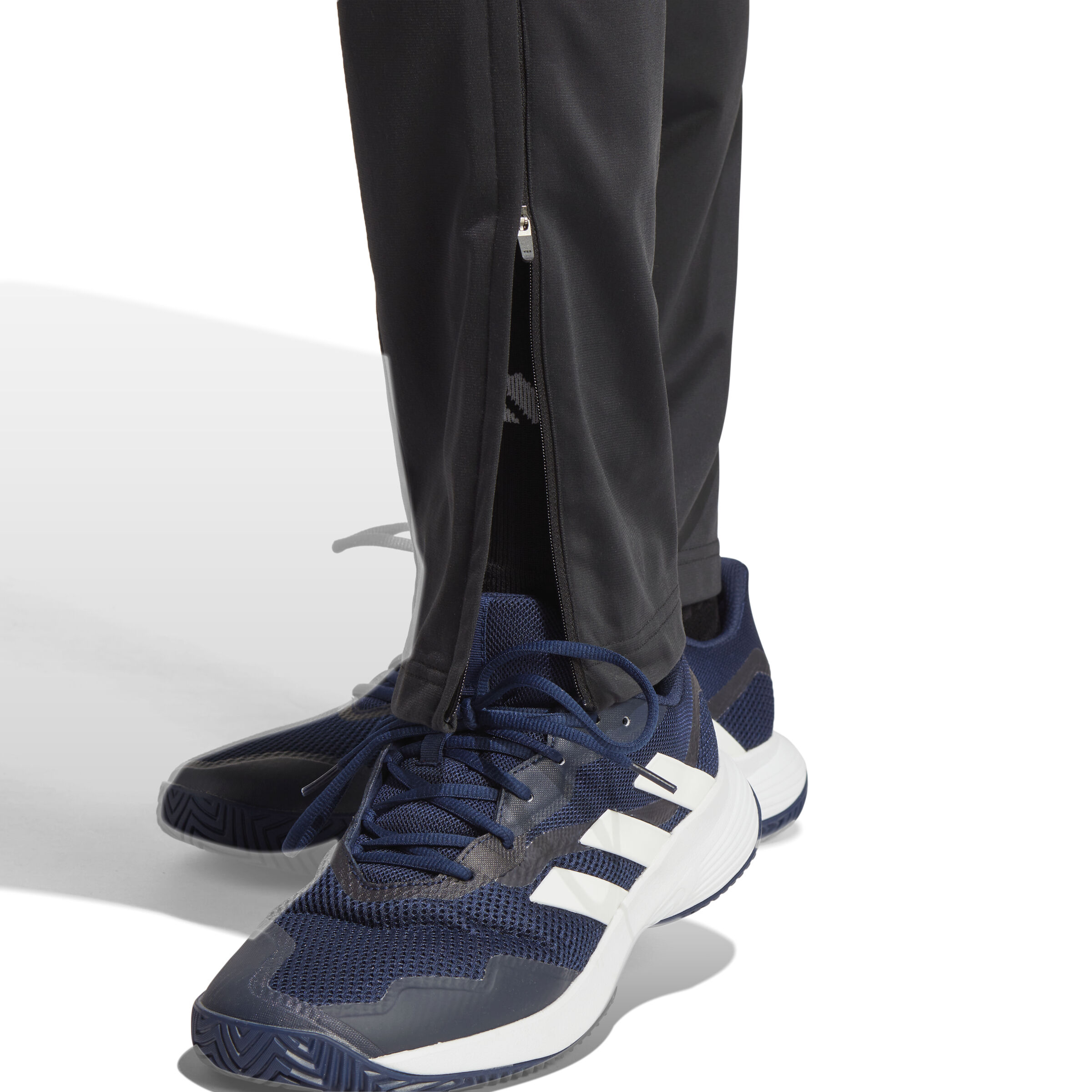Pantaloni adidas con scritta sulla gamba on sale