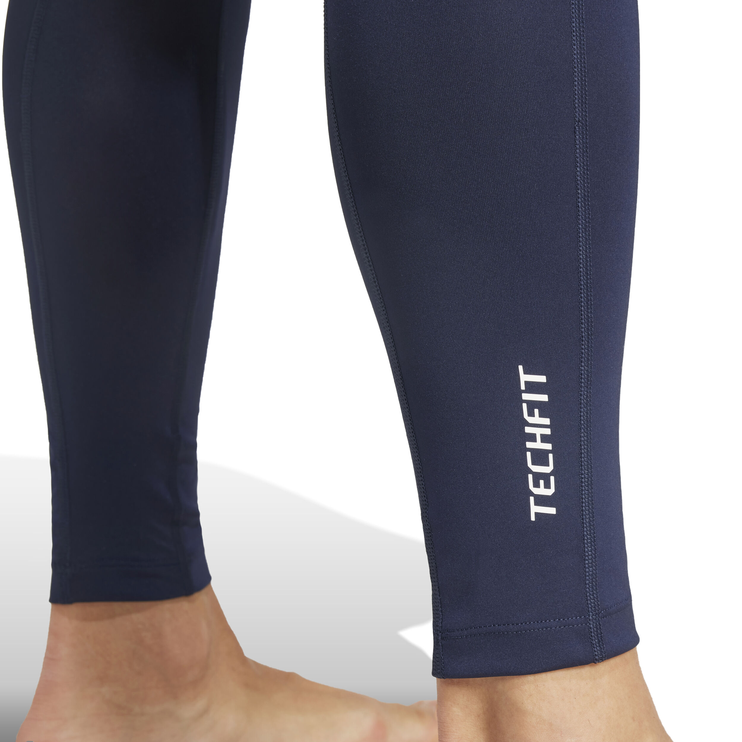 Adidas techfit base online