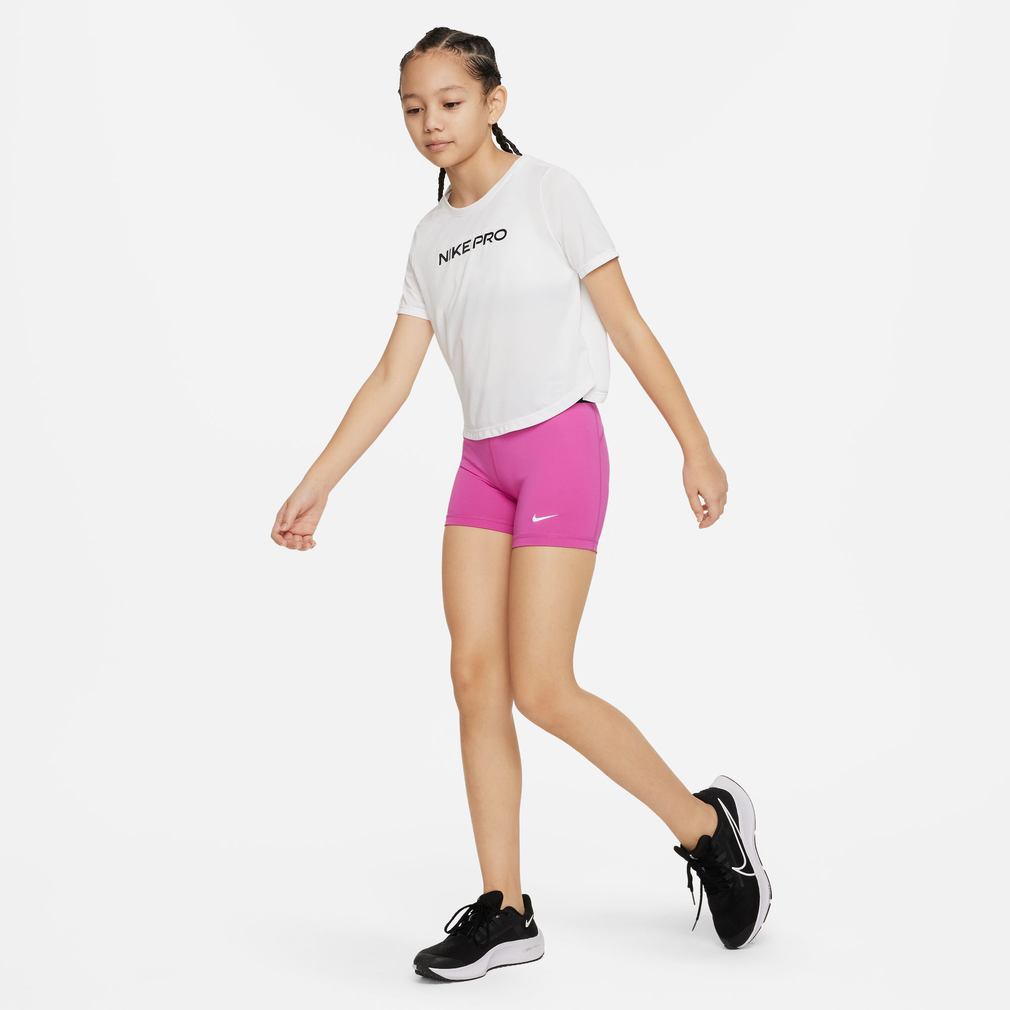 Ragazze in pantaloncini new arrivals